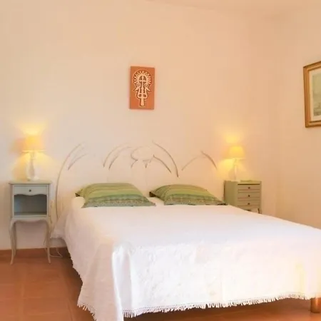 Bormes-les-mimosas, 4 Pieces, 8 Personnes - Fr-1-251-301 *